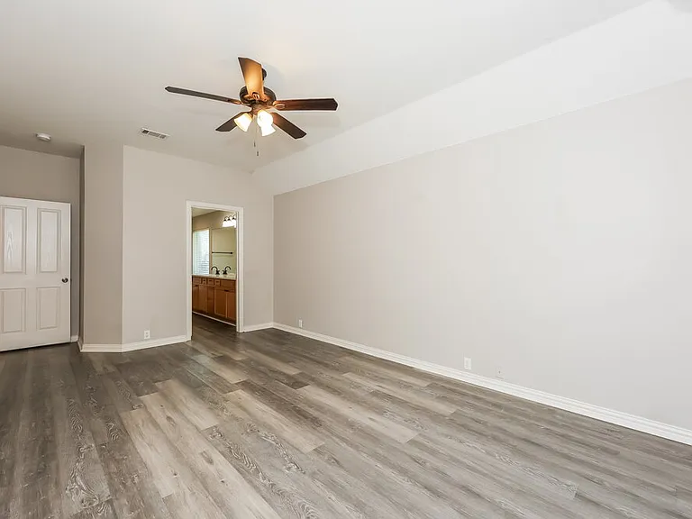 1721 Duck Cove Dr — Photo 9