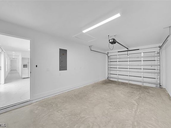 5th image of 4986 Fairway Ct #4986