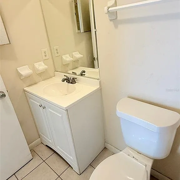 2615 E Curtis St — Photo 17