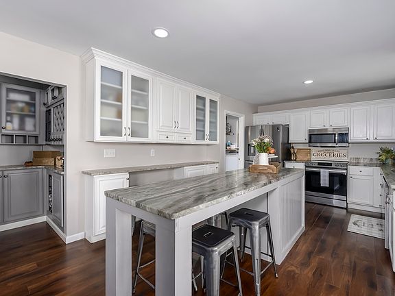 3rd image of 25 Homestead Dr