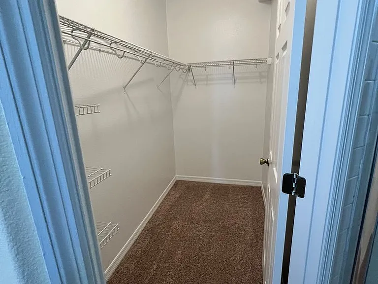 2202 Seven Oaks Dr — Photo 19