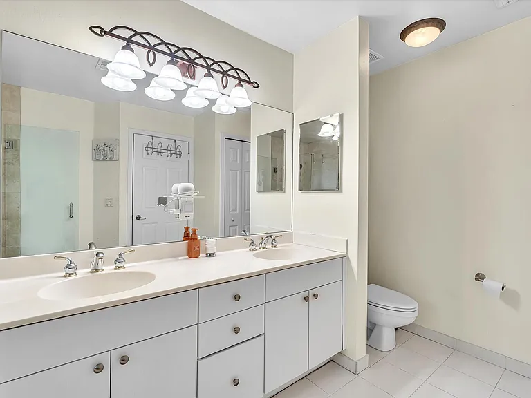 1449 Banyan Cir — Photo 35