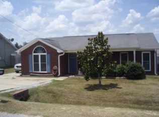 572 Mimosa Rd, Phenix City, AL 36870