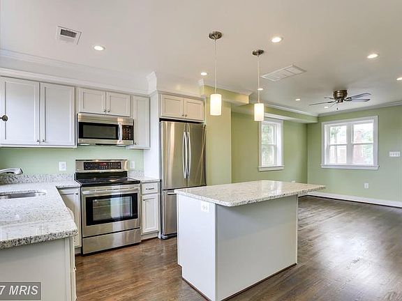 2nd image of 4208 Hildreth St SE