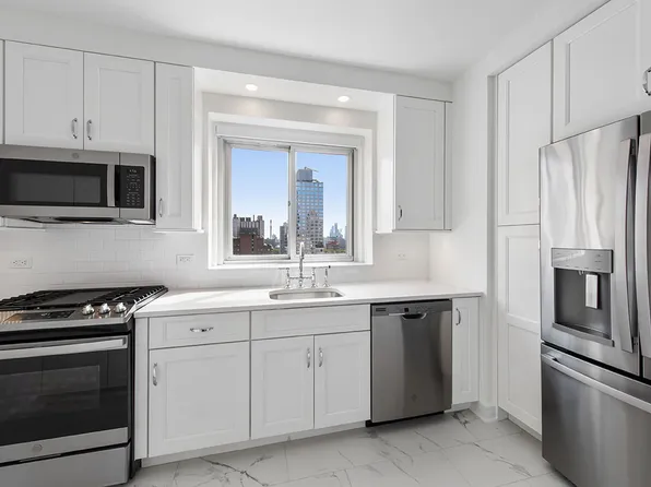 254 East 68th Street image 3 of 13