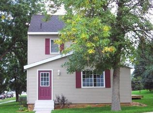 245 W L St, Forest City, IA 50436