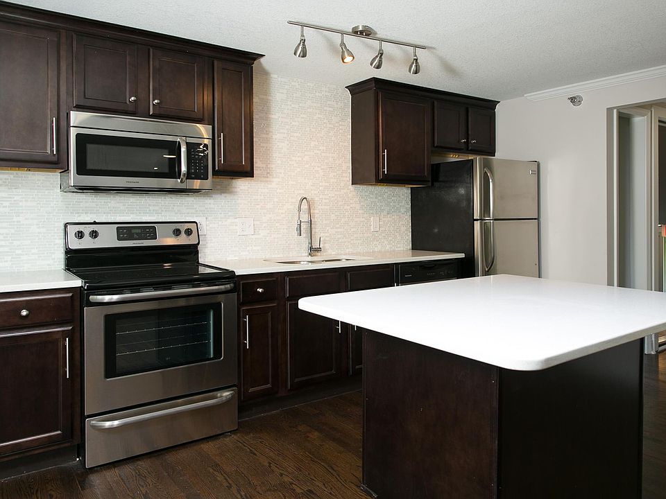 4544 Summit St Kansas City MO Zillow