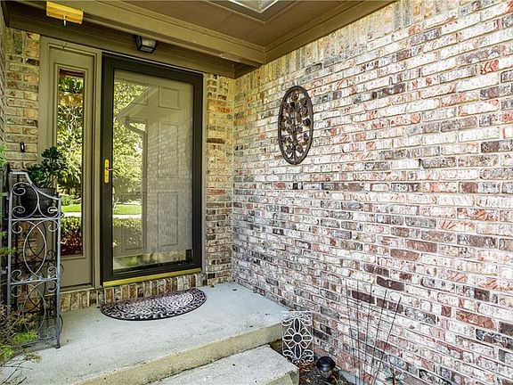 4th image of 6454 Regina Dr