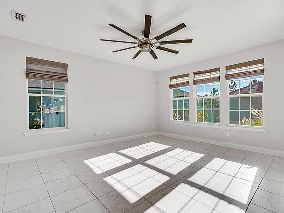 2nd image of 230 Daydream Ave