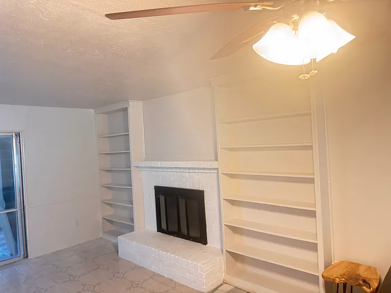 1428 Linden Dr — Photo 9