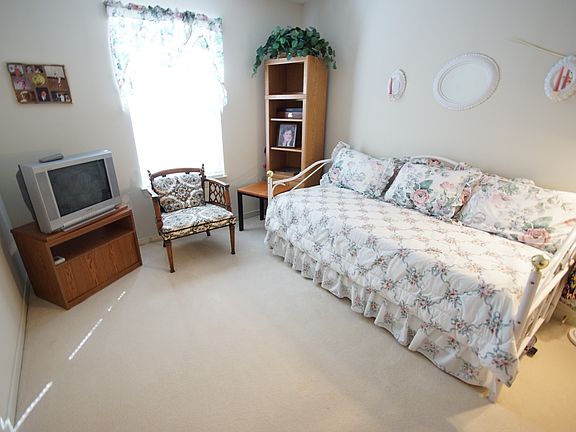 5th image of 200 Burkwood Ct APT K