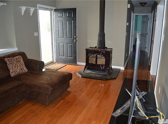 3rd image of 173 Pine St