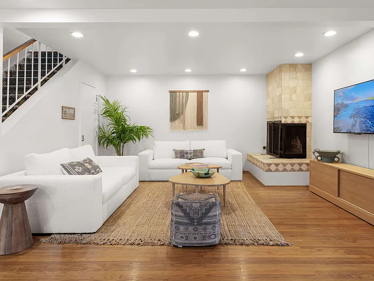 4819 Del Mar Ave — Photo 10