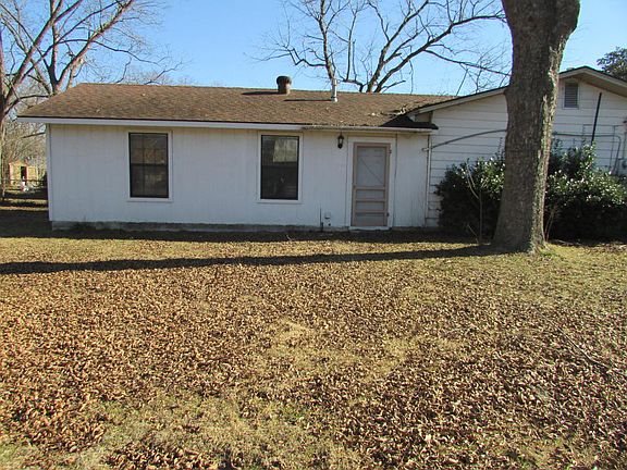 5th image of 210 Hickory St