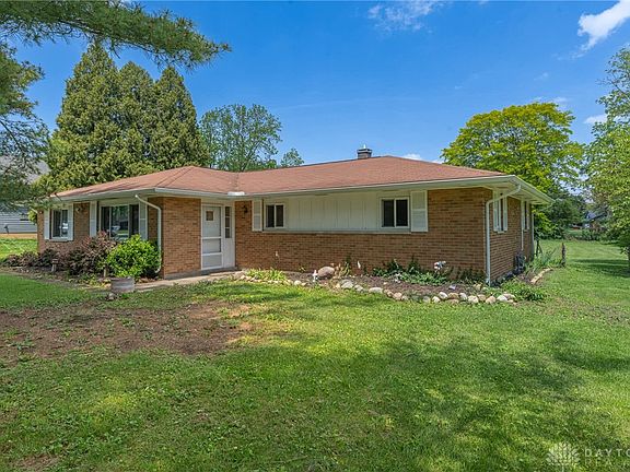 4th image of 3042 Morningview Dr