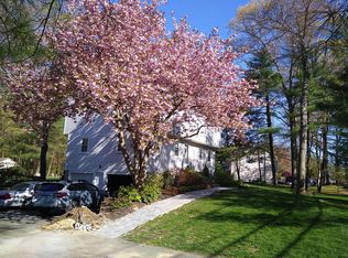 8 Birch St, Peabody, MA 01960