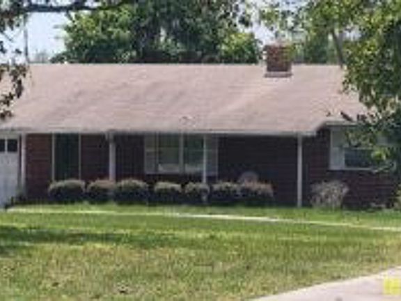 2nd image of 2856 Lake Shore Blvd