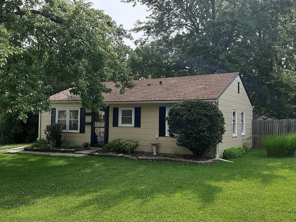 2nd image of 1718 Burry Circle Dr