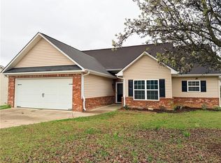 107 Colton Dr, Calhoun, GA 30701