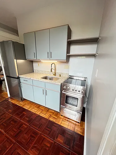 5 Whitman Court Sodo Brownstone Neighborhood #1C Photo 1