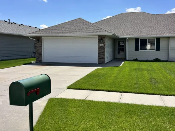 910 Janet Ln, Norfolk, NE 68701