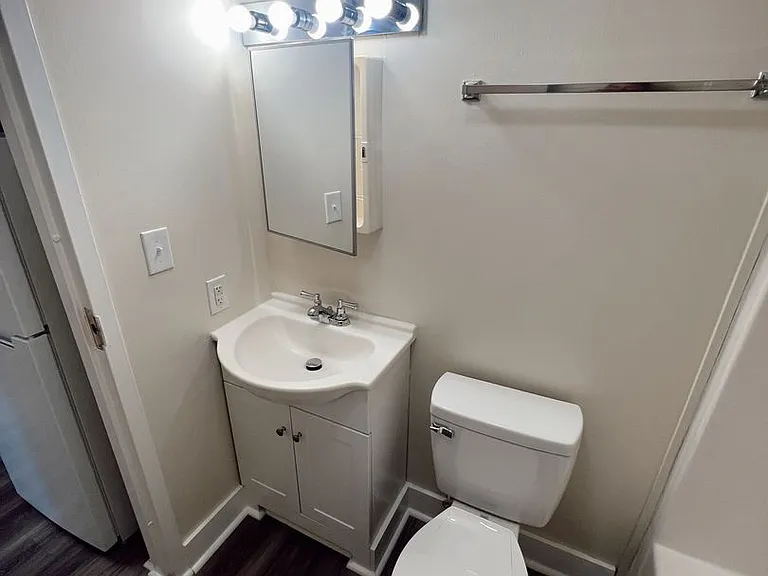 Franklin Park Apartments — Photo 40