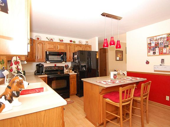 5th image of 708 Pleasant Dr
