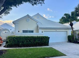 18 Selby Ln, Palm Beach Gardens, FL 33418