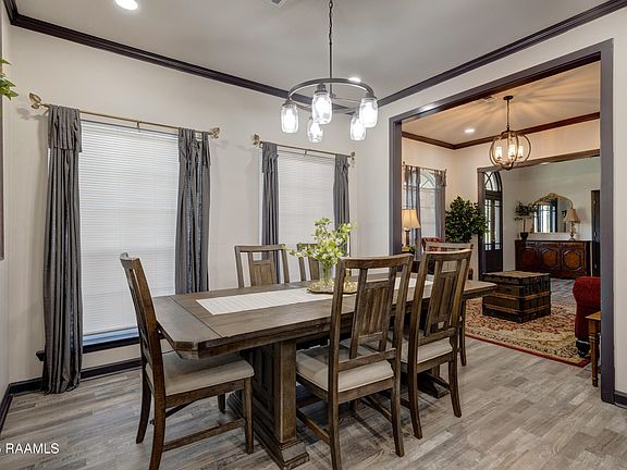 5th image of 1100 Maryview Farm Rd