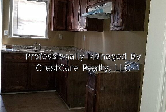3rd image of 811 Scott St APT 3