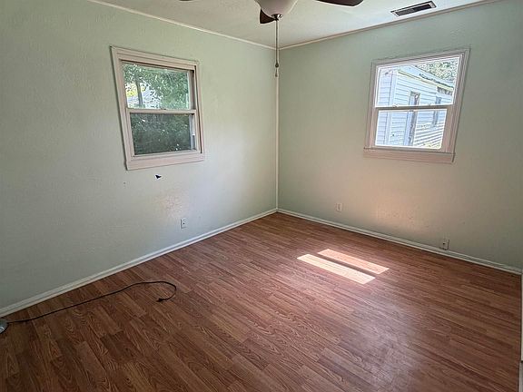 4th image of 4839 Oliver St