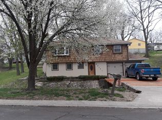8217 Harris Ave, Raytown, MO 64138