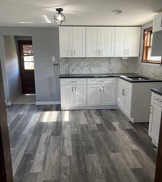1st image of 108 McWhorter St APT 3