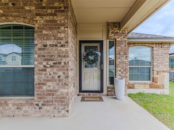 2nd image of 5513 Tama Dr