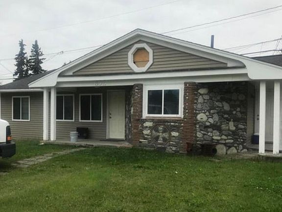 2nd image of 602 N Park St