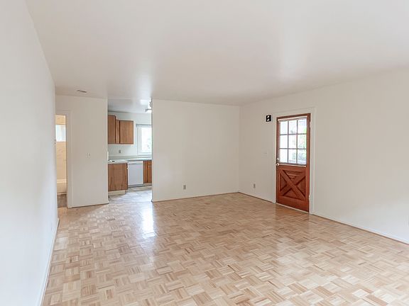 4th image of 162 W Macarthur St