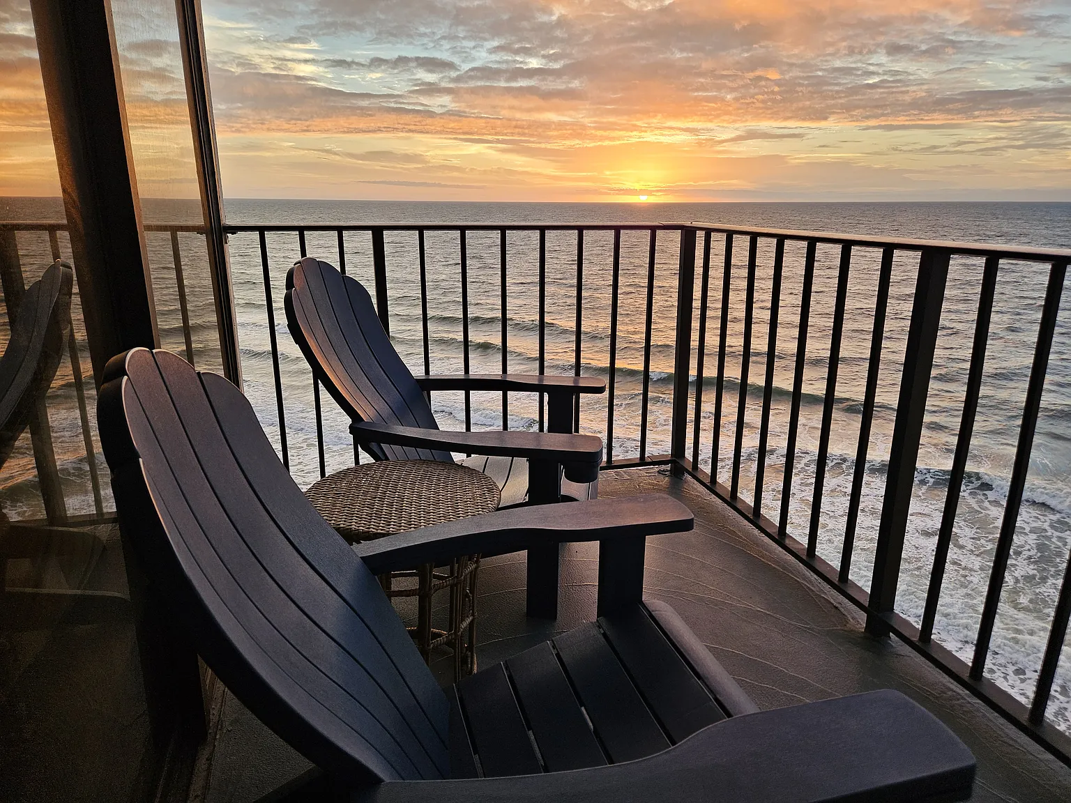 2 bed, 800 sqft, $2,000 — Photo 1