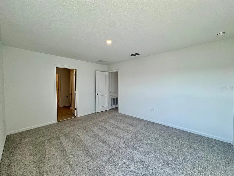405 Kayden Cv — Photo 37