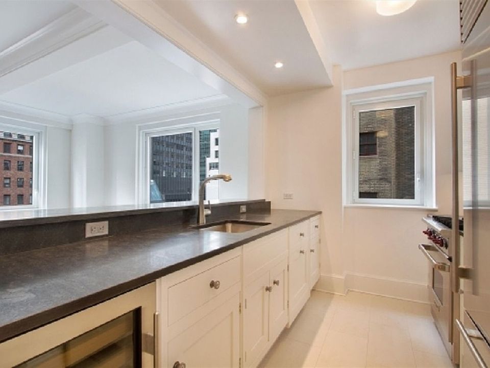 1st image of 530 Park Ave APT 10H