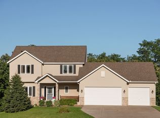 6052 Cromwell Ct, Inver Grove Heights, MN 55076