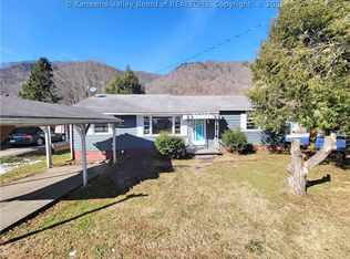 233 Morris Ave, Pratt, WV 25162