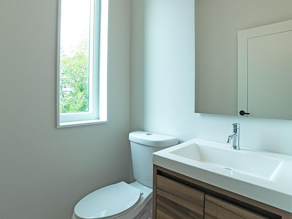 4th image of 1311 Catherine St #1