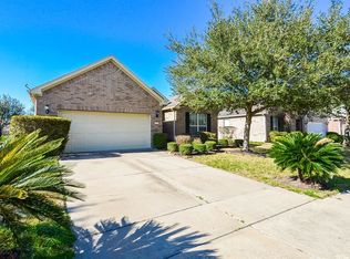 8235 Clover Leaf Dr, Rosenberg, TX 77469