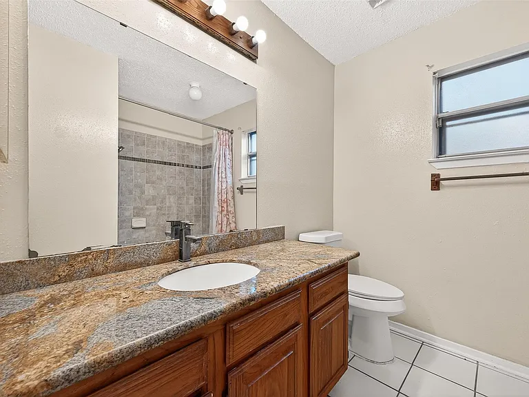 7422 Cortes Dr — Photo 25