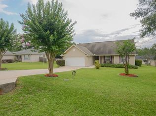 560 Sand Pine Cir, Midway, FL 32343