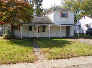 621 Woodlawn Ave, Mattoon, IL 61938