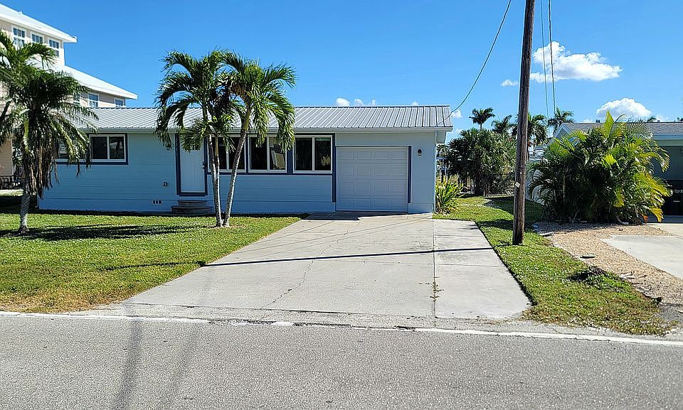 1st image of 2240 Oleander St