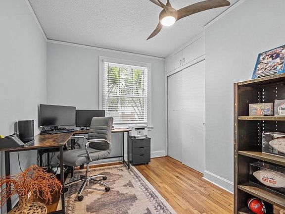 4th image of 2767 Dellwood Ave