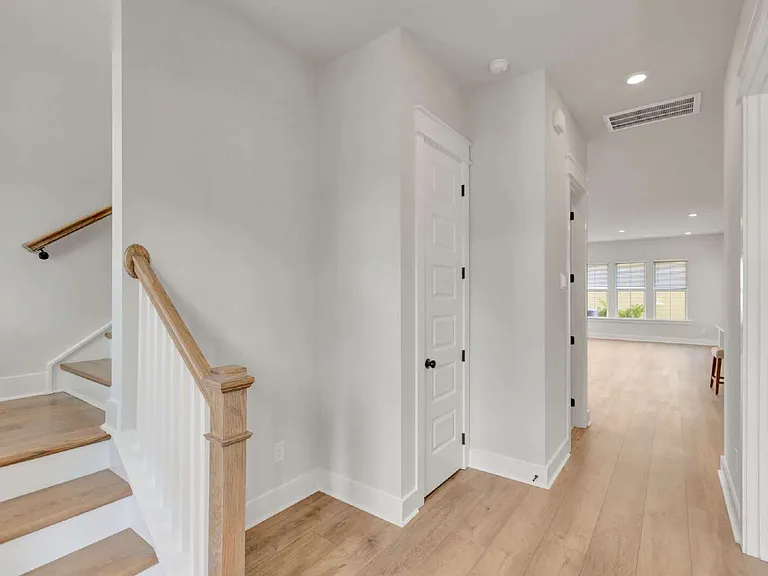 134 Cloverfield Trail Dr — Photo 8