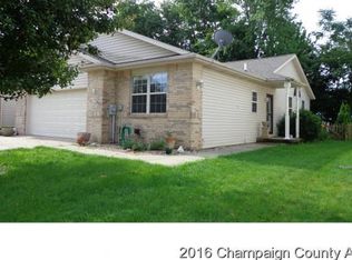1211 Windwood Ln, Mahomet, IL 61853